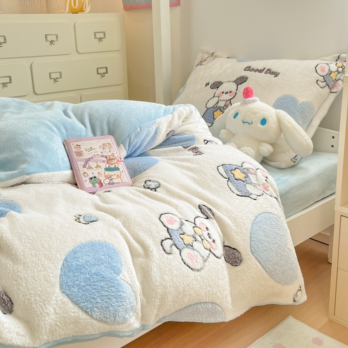 91家纺网 家纺一手货源 找家纺 川悦生活 2025新款立体雪花绒印花四件套学生床系列二场景一 快乐西高地