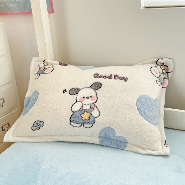 91家纺网 家纺一手货源 找家纺 川悦生活 2025新款立体雪花绒印花四件套学生床系列二场景一 快乐西高地