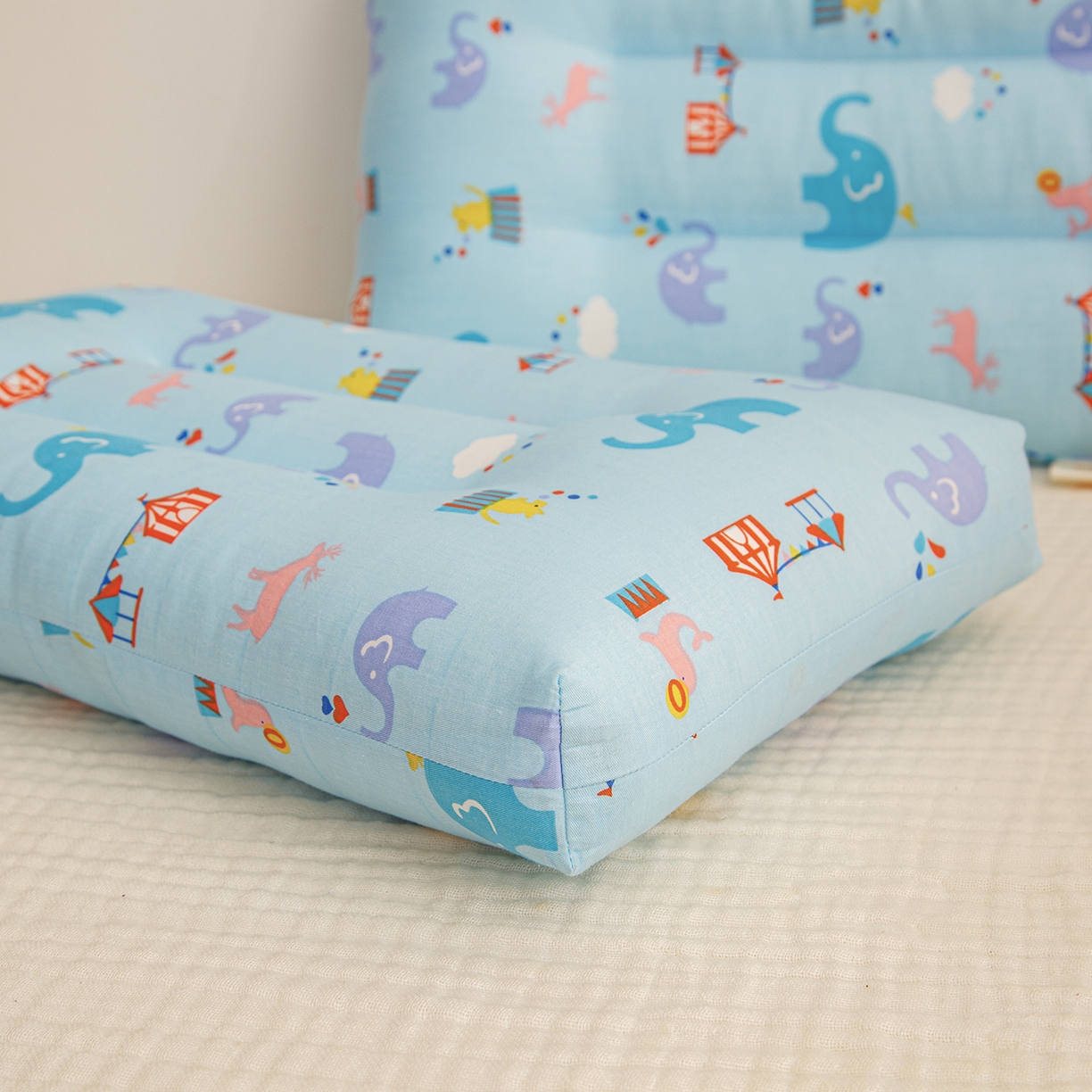 91家纺网 家纺一手货源 找家纺 织布人 2025新款枕芯A类全棉双层纱婴幼儿童枕头午睡枕学生宿舍专用枕芯 A类婴幼儿童枕-小象