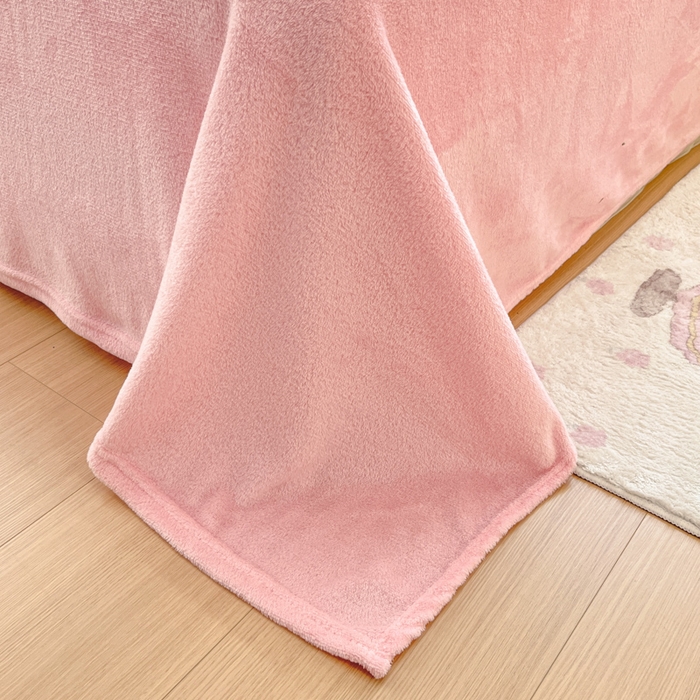 91家纺网 家纺一手货源 找家纺 川悦生活 2025新款立体雪花绒印花大床四件套系列二场景一 半眠小兔