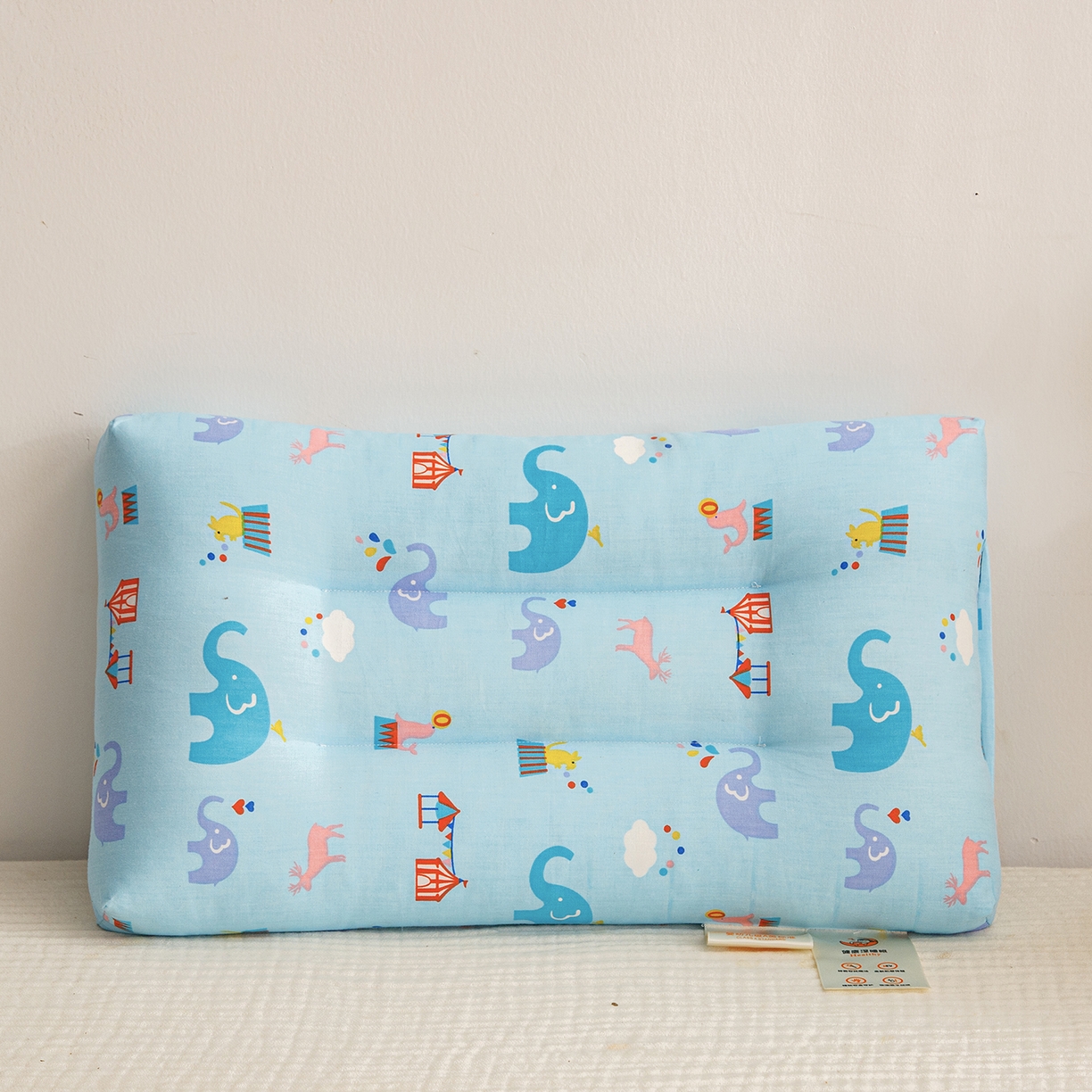 91家纺网 家纺一手货源 找家纺 织布人 2025新款枕芯A类全棉双层纱婴幼儿童枕头午睡枕学生宿舍专用枕芯 A类婴幼儿童枕-小象