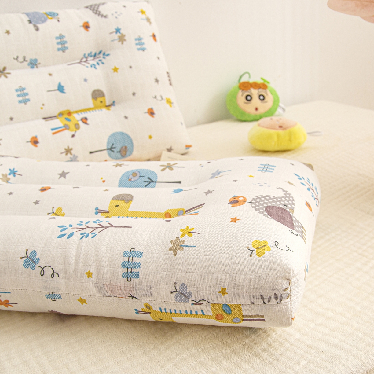 91家纺网 家纺一手货源 找家纺 织布人 2025新款枕芯A类全棉双层纱婴幼儿童枕头午睡枕学生宿舍专用枕芯 A类婴幼儿童枕-森林乐园