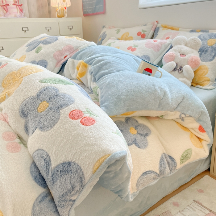 川悦生活 2025新款立体雪花绒印花大床四件套系列二场景一 半暖花朵