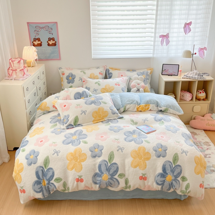 91家纺网 家纺一手货源 找家纺 川悦生活 2025新款立体雪花绒印花大床四件套系列二场景一 半暖花朵