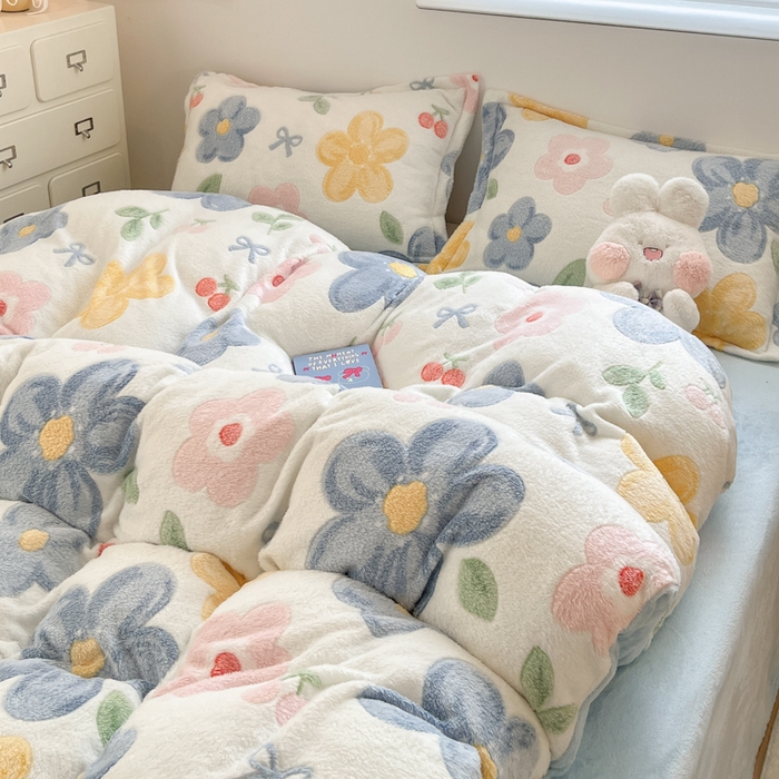 91家纺网 家纺一手货源 找家纺 川悦生活 2025新款立体雪花绒印花大床四件套系列二场景一 半暖花朵