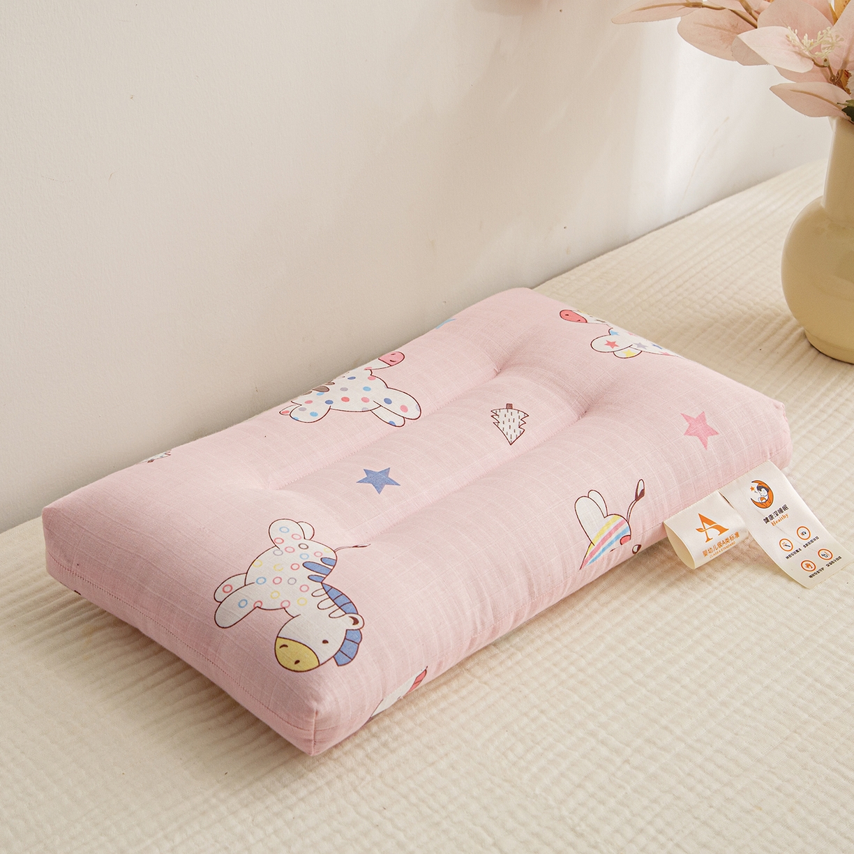 91家纺网 家纺一手货源 找家纺 织布人 2025新款枕芯A类全棉双层纱婴幼儿童枕头午睡枕学生宿舍专用枕芯 A类婴幼儿童枕-小马罗莉