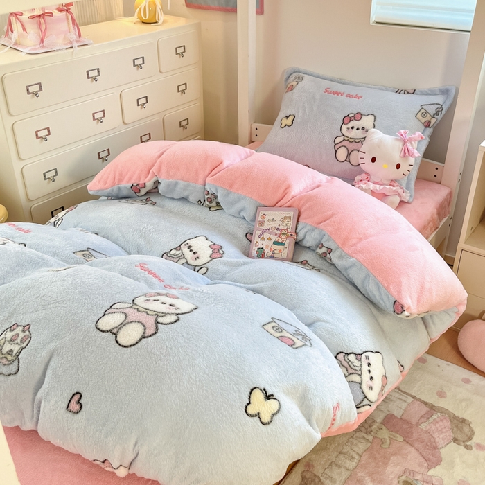 91家纺网 家纺一手货源 找家纺 川悦生活 2025新款立体雪花绒印花四件套学生床系列二场景一 奶蓝小汪粉