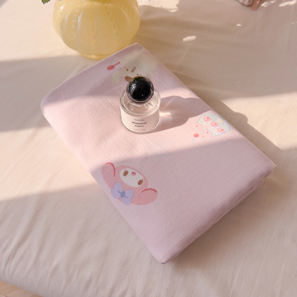 91家纺网 家纺一手货源 找家纺 韩巢家纺 2025新款双层纱儿童卡通风床单寝室单人学生宿舍单床单床单单件单品床单 萌物家族