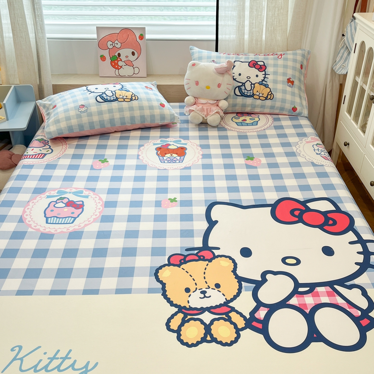 91家纺网 家纺一手货源 找家纺 金爱家 2025新款三丽鸥全棉床笠 单品纯棉-kt和熊