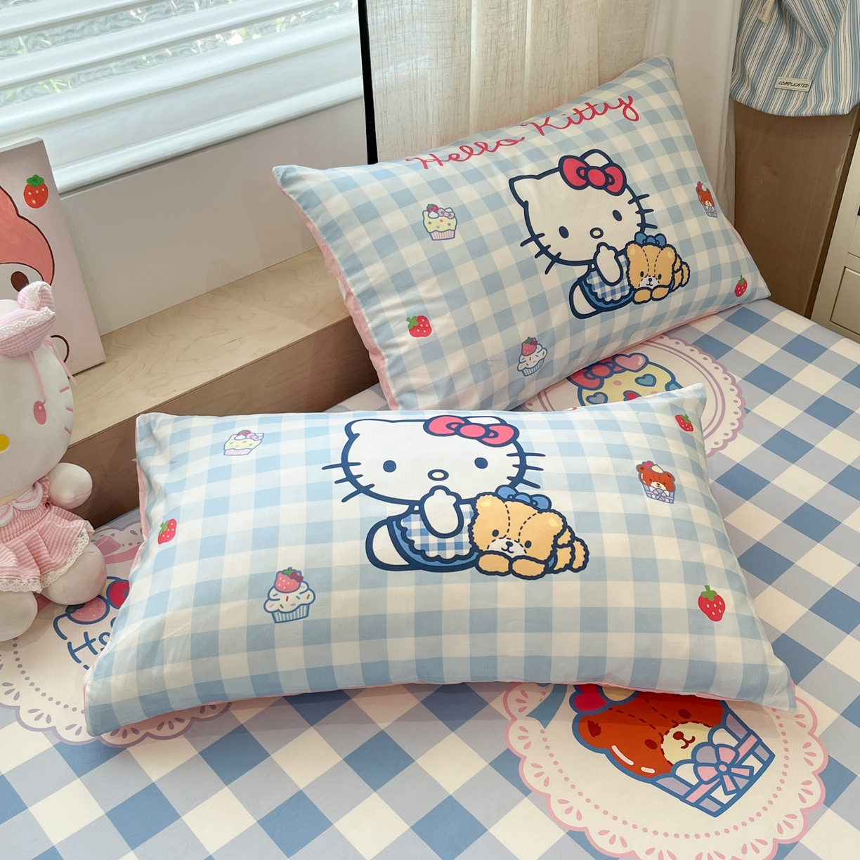 91家纺网 家纺一手货源 找家纺 金爱家 2025新款三丽鸥全棉床笠 单品纯棉-kt和熊