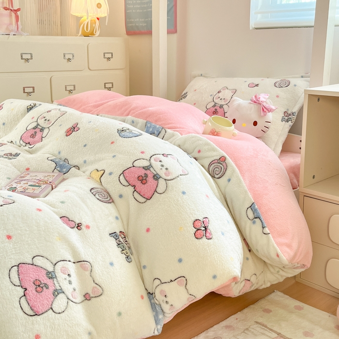 91家纺网 家纺一手货源 找家纺 川悦生活 2025新款立体雪花绒印花四件套学生床系列二场景一 派对西高地