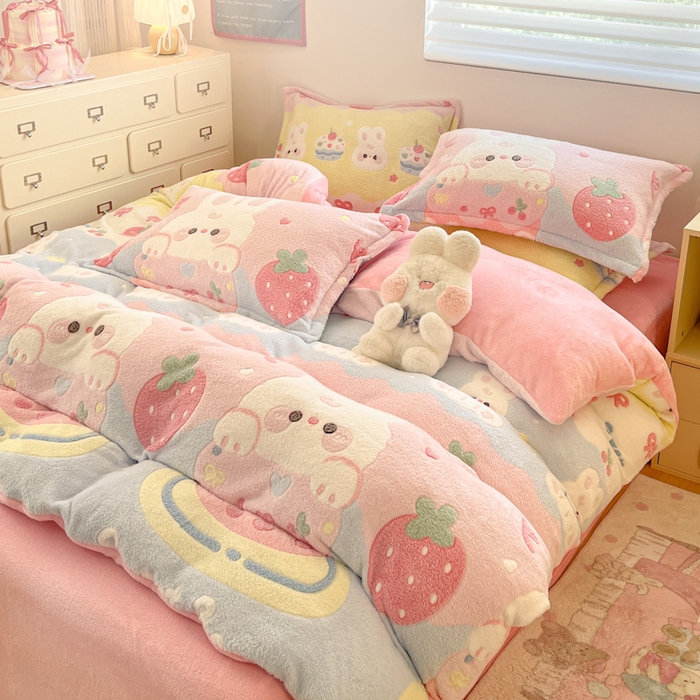 91家纺网 家纺一手货源 找家纺 川悦生活 2025新款立体雪花绒印花大床四件套系列二场景一 蛋糕小兔