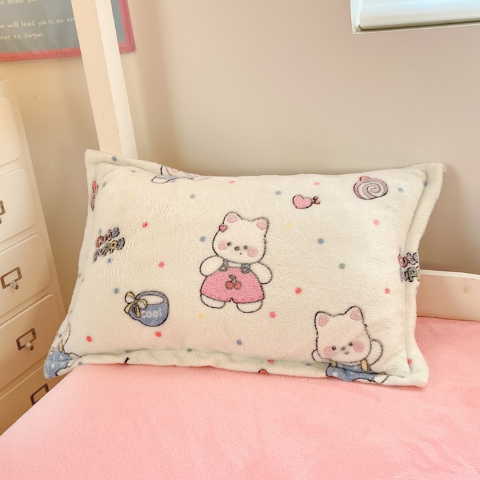 91家纺网 家纺一手货源 找家纺 川悦生活 2025新款立体雪花绒印花四件套学生床系列二场景一 派对西高地