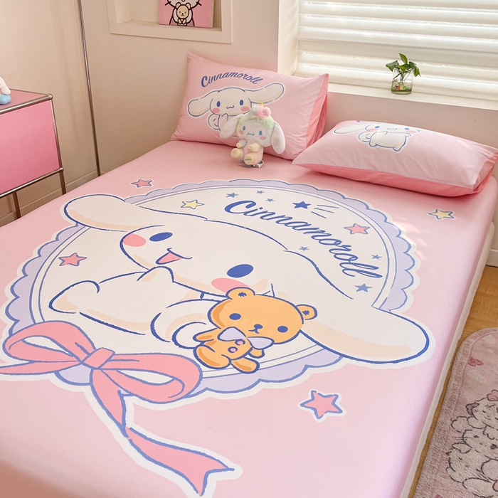 91家纺网 家纺一手货源 找家纺 金爱家 2025新款三丽鸥全棉床笠 棉单品-小熊玉桂狗粉