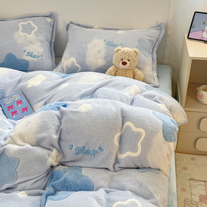 91家纺网 家纺一手货源 找家纺 川悦生活 2025新款立体雪花绒印花大床四件套系列二场景一 叮咚星星