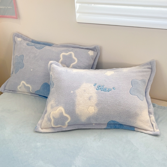 91家纺网 家纺一手货源 找家纺 川悦生活 2025新款立体雪花绒印花大床四件套系列二场景一 叮咚星星