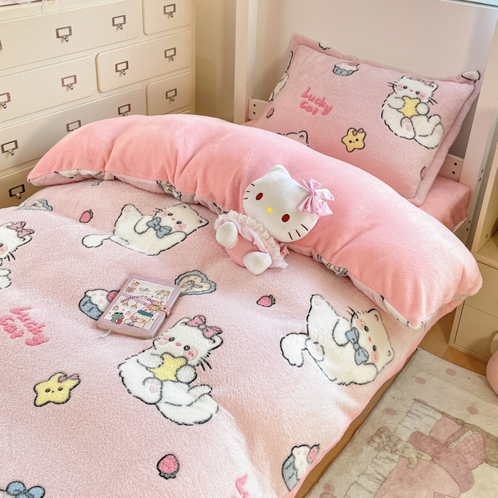 川悦生活 2025新款立体雪花绒印花四件套学生床系列二场景一 甜梦小猫