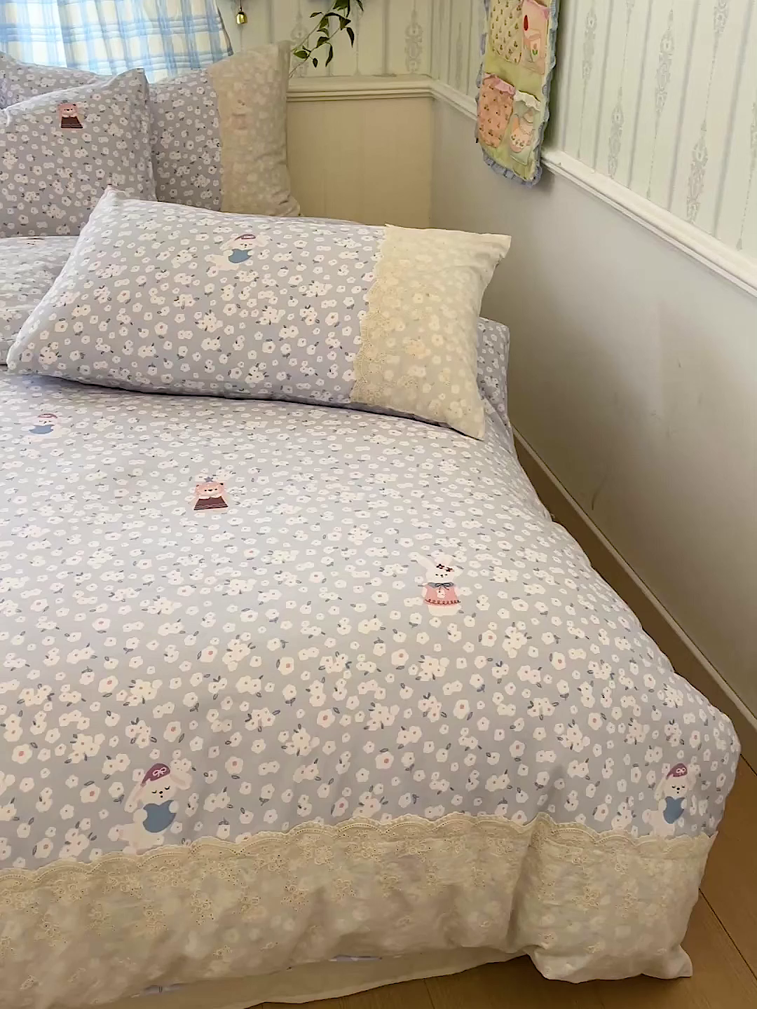 91家纺网 家纺一手货源 找家纺 海岛哥哥 2025新款韩式全棉蕾丝花边软绵绵四件套 兔软软-蓝