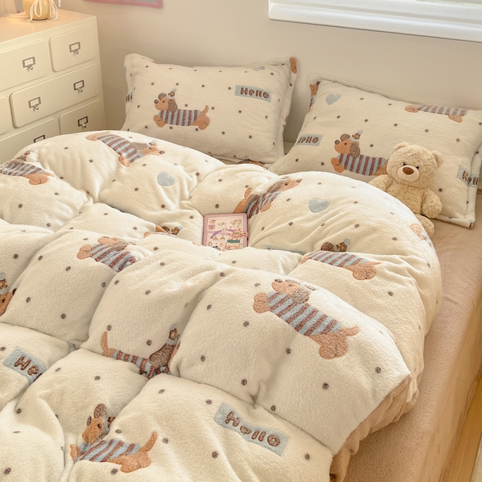 91家纺网 家纺一手货源 找家纺 川悦生活 2025新款立体雪花绒印花大床四件套系列二场景一 腊肠小点