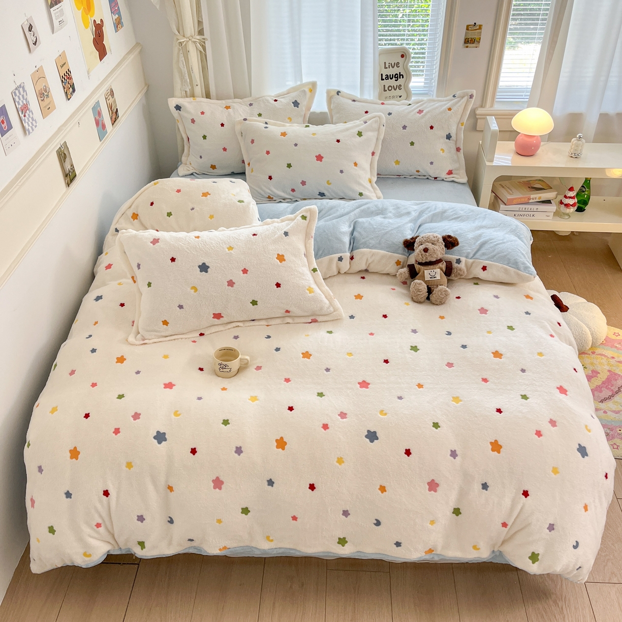 91家纺网 家纺一手货源 找家纺 川悦生活 2025新款立体雪花绒印花大床四件套系列二场景一 奶昔星星