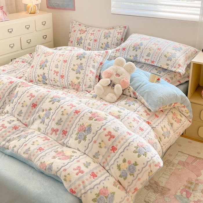 91家纺网 家纺一手货源 找家纺 川悦生活 2025新款立体雪花绒印花大床四件套系列二场景一 年华花念