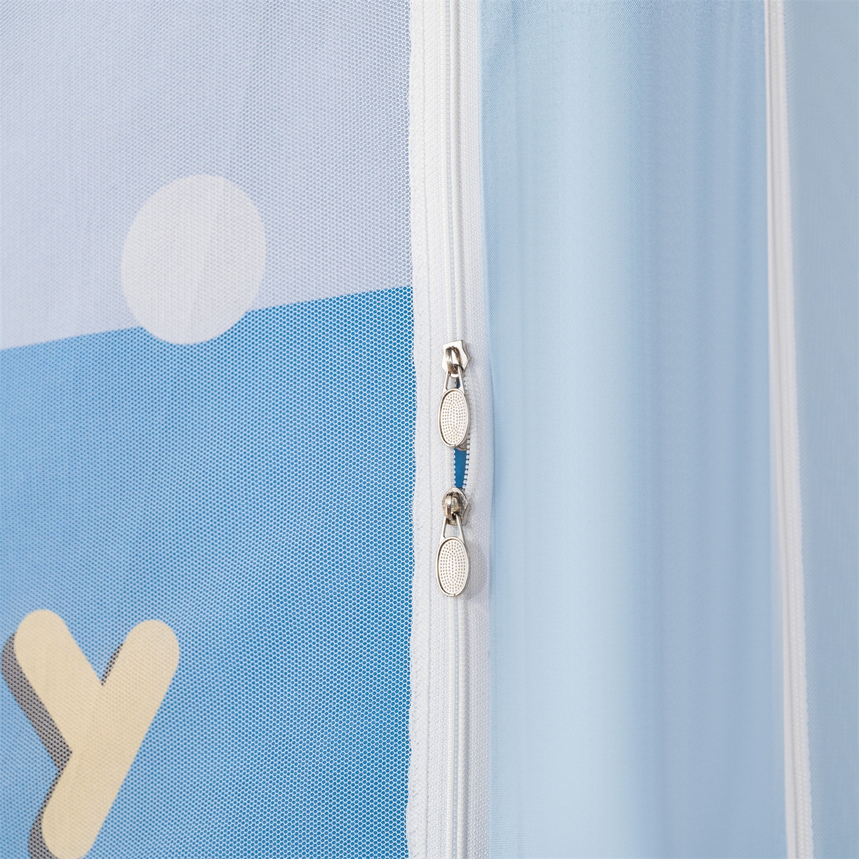 91家纺网 家纺一手货源 找家纺 2025新款多层复合夹层强遮光学生蚊帐 白熊趣游