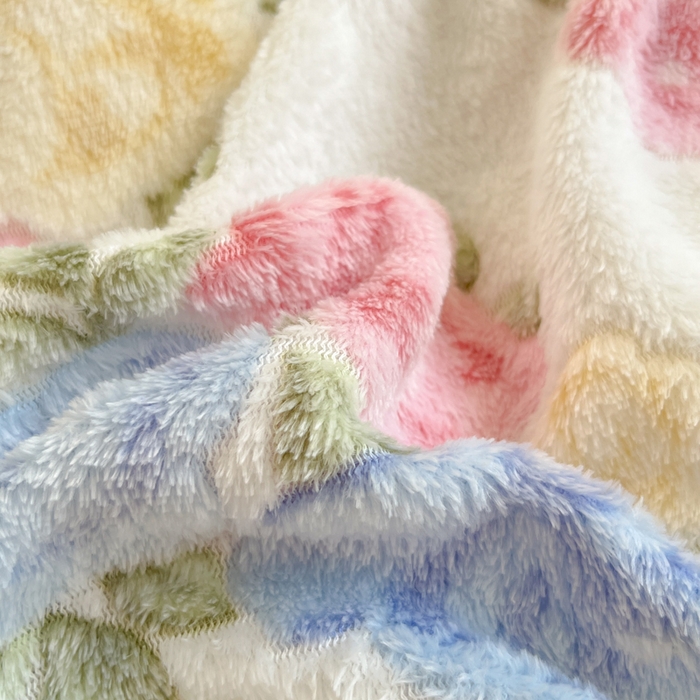 91家纺网 家纺一手货源 找家纺 川悦生活 2025新款立体雪花绒印花大床四件套系列二场景一 西柚花花