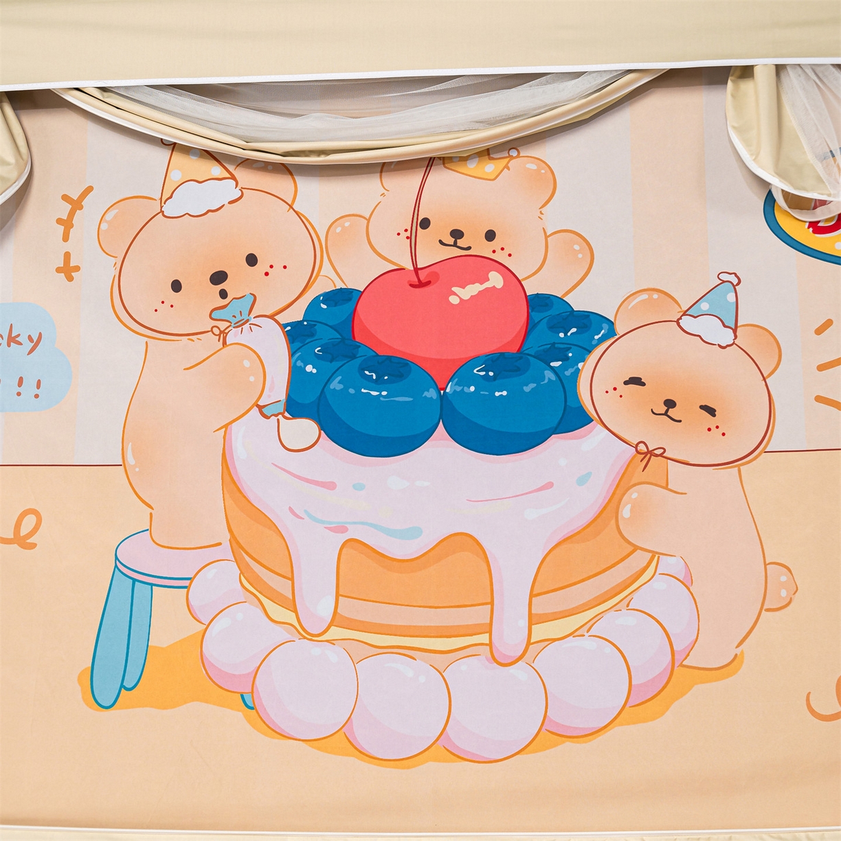 91家纺网 家纺一手货源 找家纺 2025新款多层复合夹层强遮光学生蚊帐 蛋糕小熊