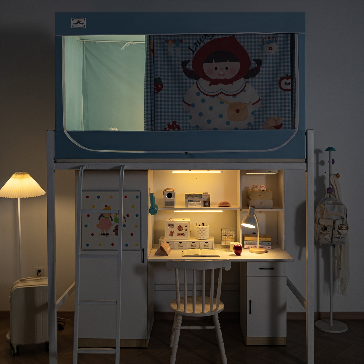 91家纺网 家纺一手货源 找家纺 2025新款多层复合夹层强遮光学生蚊帐 格纹小红帽