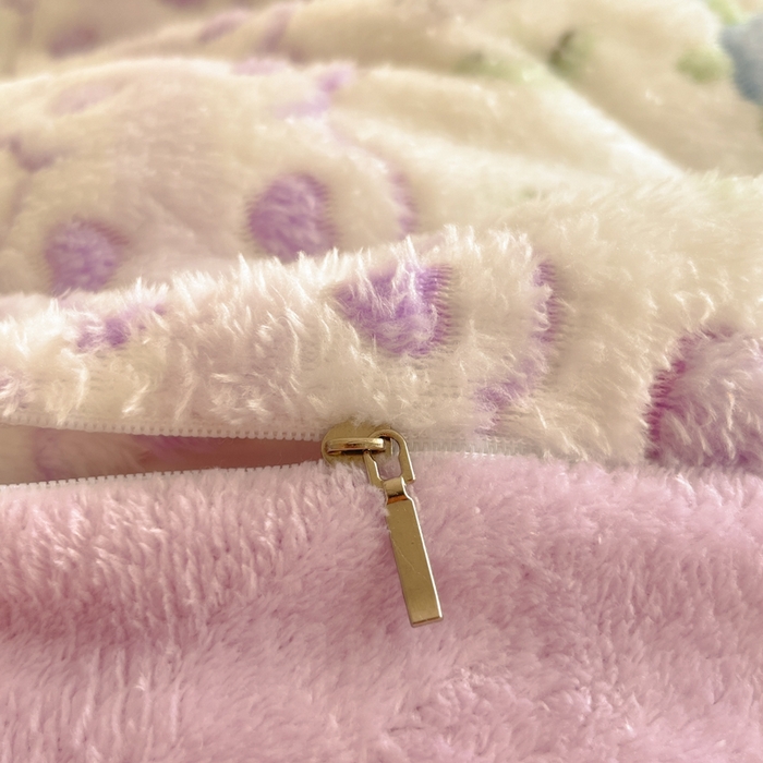 91家纺网 家纺一手货源 找家纺 川悦生活 2025新款立体雪花绒印花大床四件套系列二场景一 香芋花田