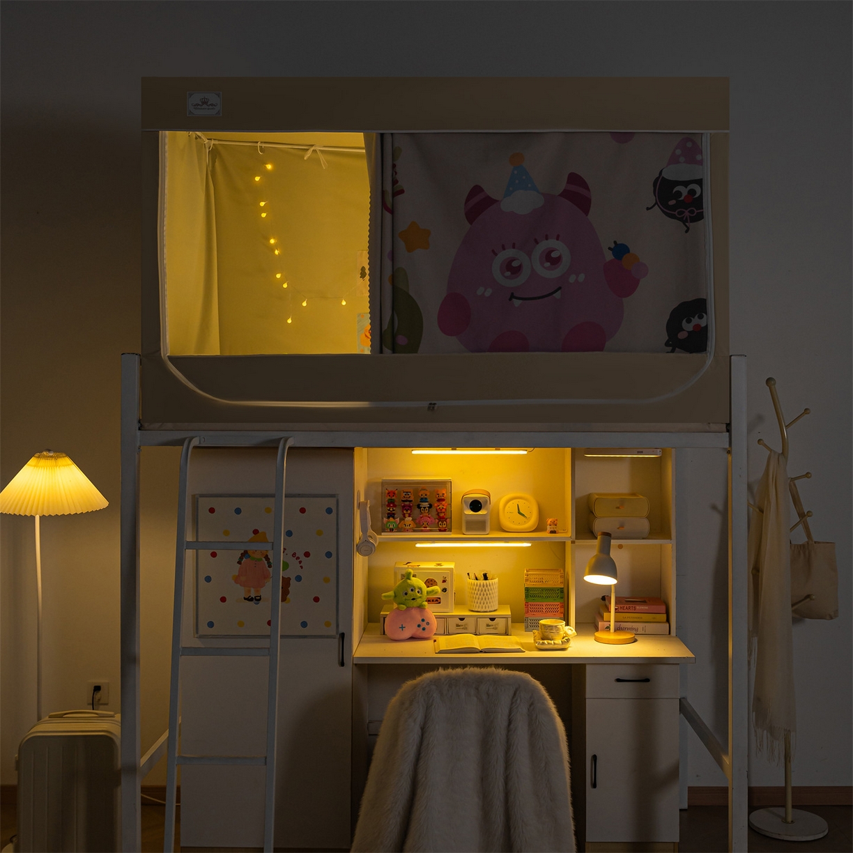 91家纺网 家纺一手货源 找家纺 2025新款多层复合夹层强遮光学生蚊帐 萌兽奇遇