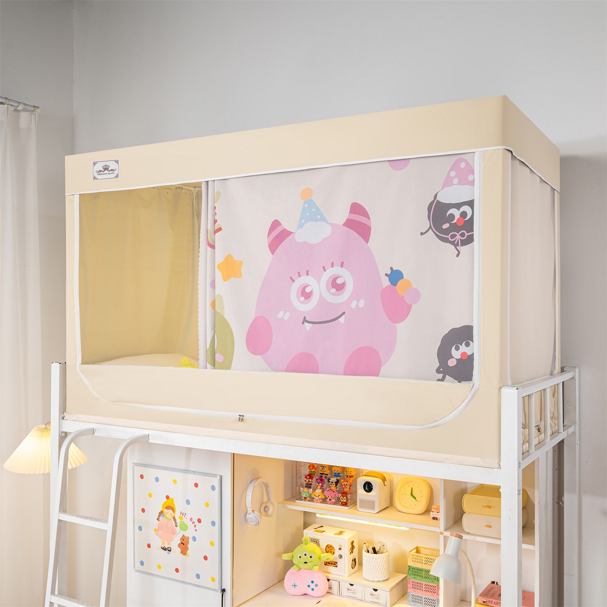 91家纺网 家纺一手货源 找家纺 2025新款多层复合夹层强遮光学生蚊帐 萌兽奇遇