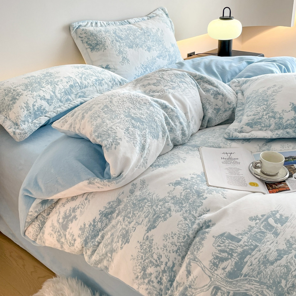 91家纺网 家纺一手货源 找家纺 居易简 2025新款A类高克重牛奶绒立体浮雕四件套 云木-蓝