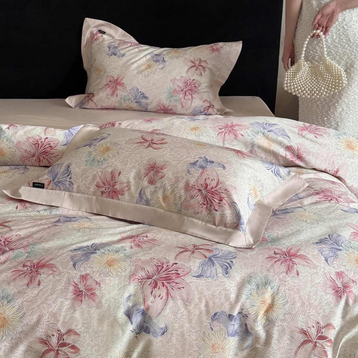 91家纺网 家纺一手货源 找家纺 （总）鹿班家居 2025新款秋冬款100S长绒棉数码印花系列四件套-心素如简（标准会员-20元）