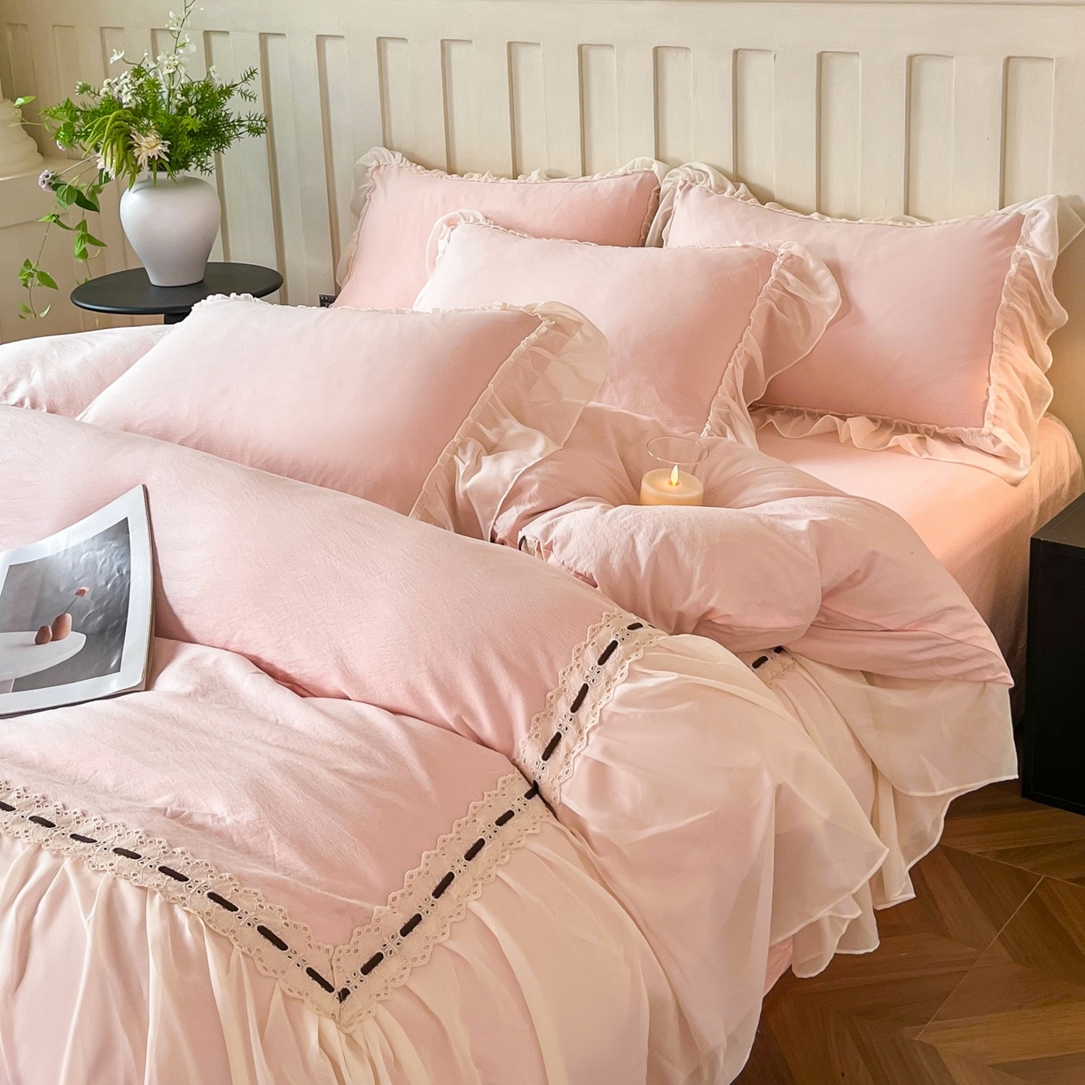 91家纺网 家纺一手货源 找家纺 庭笙 2025新款法式仙女蕾丝裙边梦幻纱四件套-赫拉花园 浅粉