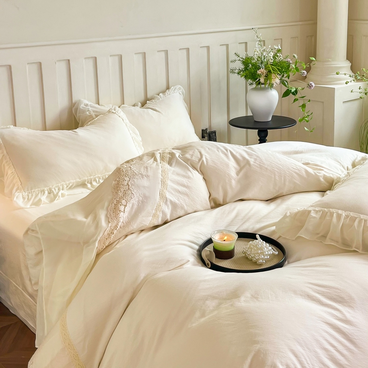 91家纺网 家纺一手货源 找家纺 （总）庭笙 2025新款法式刺绣花边双层蕾丝裙边梦幻纱四件套-漫调小城