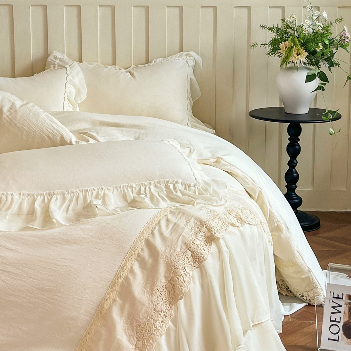 91家纺网 家纺一手货源 找家纺 （总）庭笙 2025新款法式刺绣花边双层蕾丝裙边梦幻纱四件套-漫调小城