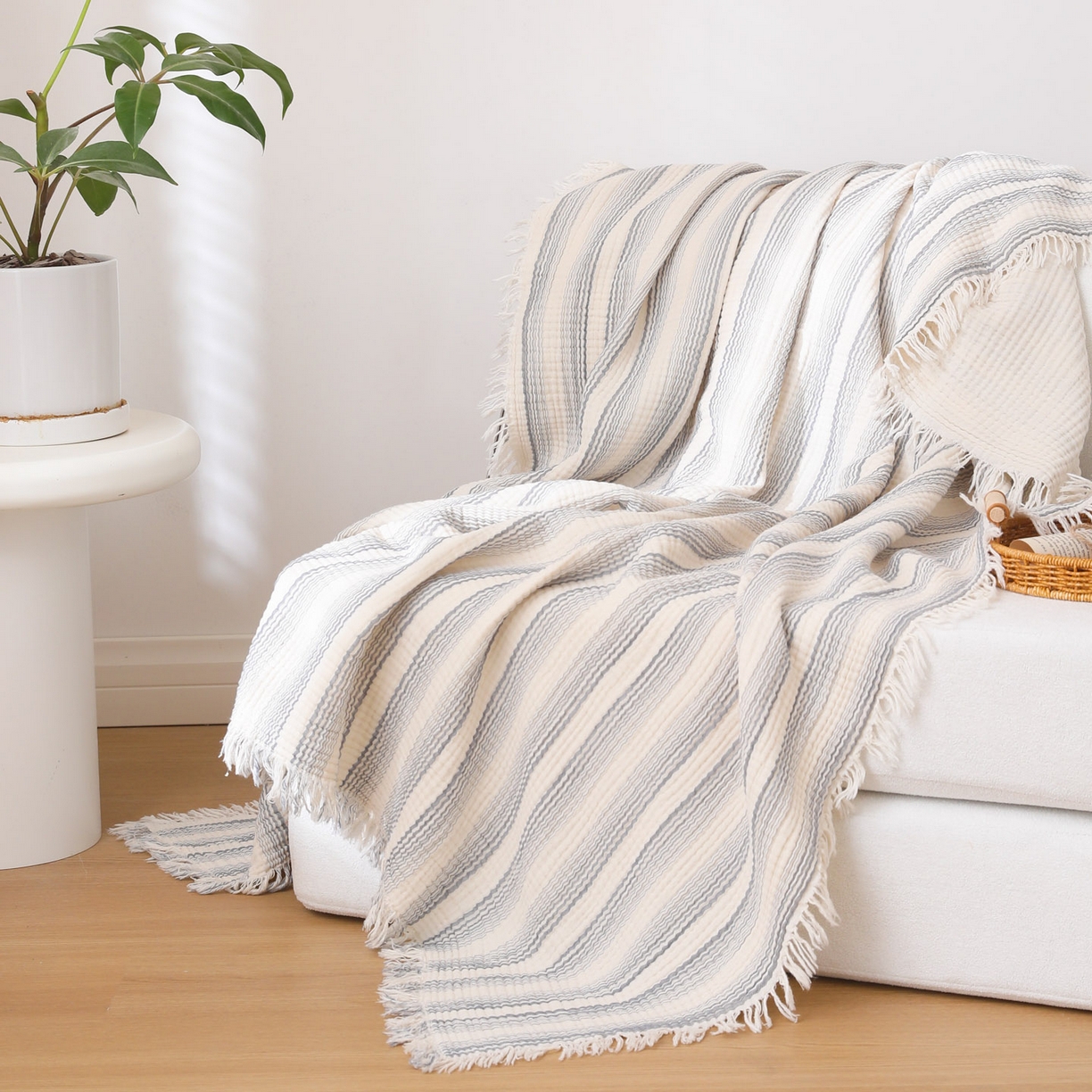 91家纺网 家纺一手货源 找家纺 （总）简宜家居（朝初家纺） 2025新款全棉100%棉四层纱流苏边毛毯子