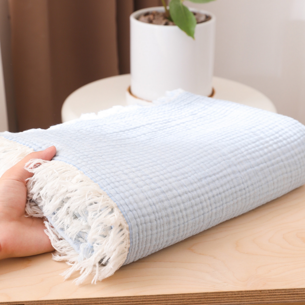 91家纺网 家纺一手货源 找家纺 （总）简宜家居（朝初家纺） 2025新款全棉100%棉四层纱流苏边毛毯子