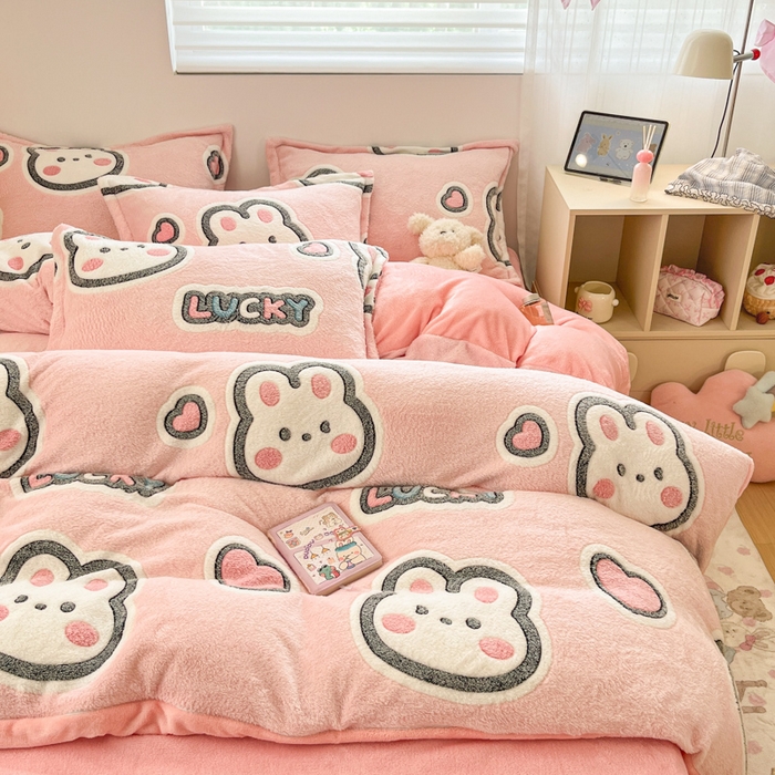 91家纺网 家纺一手货源 找家纺 （总）川悦生活 2025新款立体雪花绒印花大床四件套系列一场景一