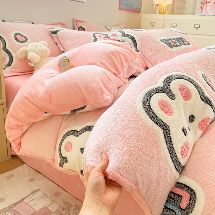 91家纺网 家纺一手货源 找家纺 （总）川悦生活 2025新款立体雪花绒印花大床四件套系列一场景一