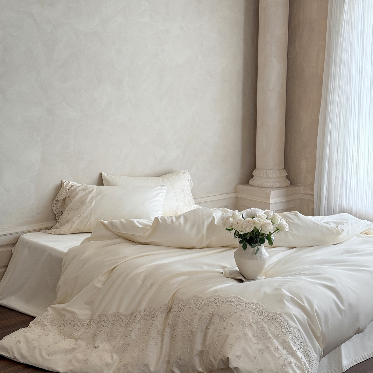 91家纺网 家纺一手货源 找家纺 佳汐蓝家纺 2025新款100支澳棉花边四件套-花拾光 花拾光-白色