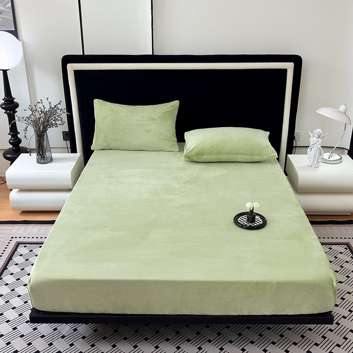 91家纺网 家纺一手货源 找家纺 2025新款高克重纯色保暖牛奶绒单床笠枕套 浅水绿