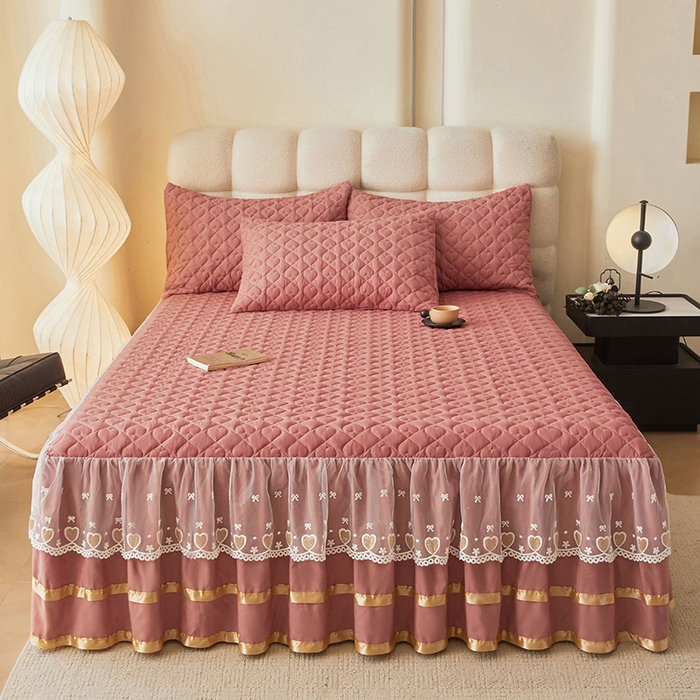 91家纺网 家纺一手货源 找家纺 （总）艾裙海 2025新款云朵棉蕾丝刺绣花边夹棉床裙单床裙床裙单件爱心系列