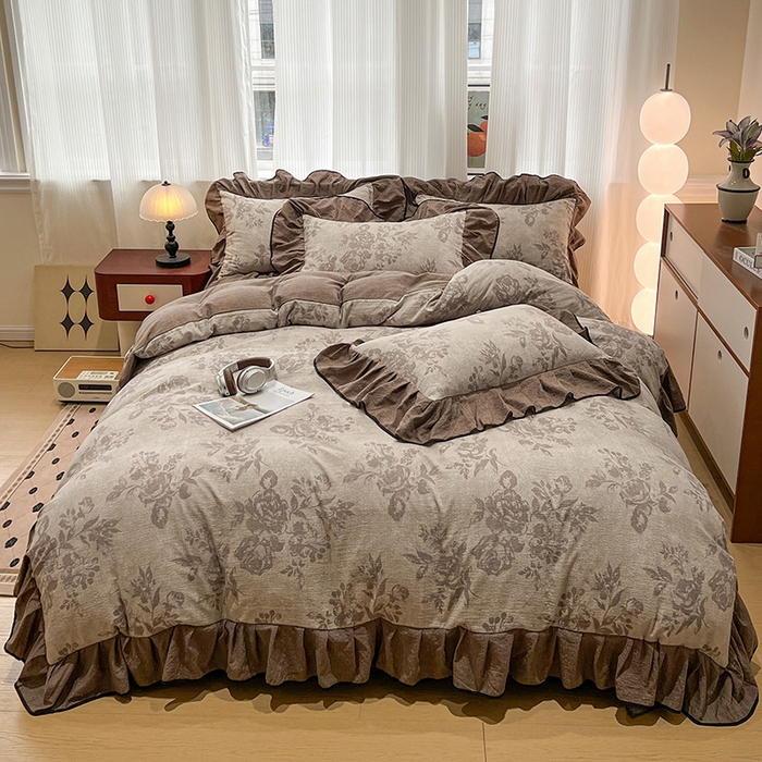 91家纺网 家纺一手货源 找家纺 （赛丽雅）2025秋冬新品130克加厚复古风印花磨毛四件套 风木槿