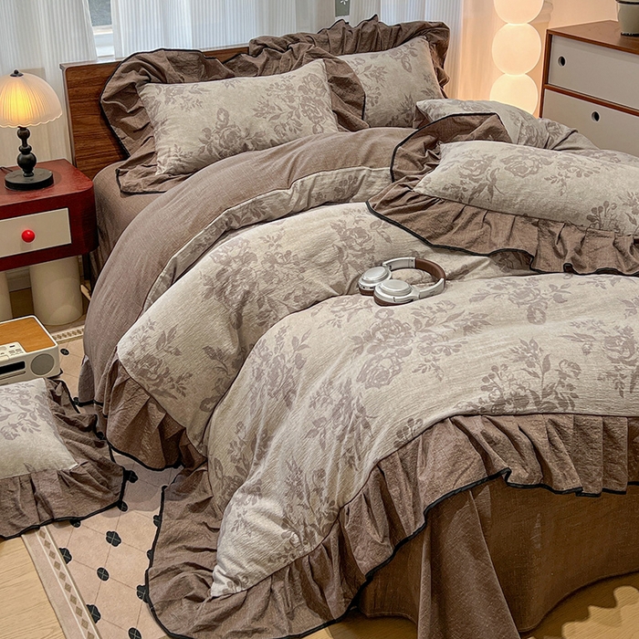 91家纺网 家纺一手货源 找家纺 （赛丽雅）2025秋冬新品130克加厚复古风印花磨毛四件套 风木槿