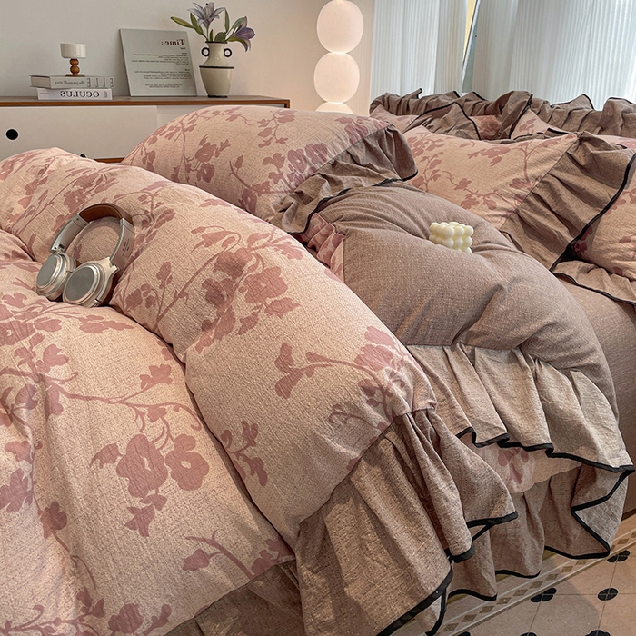 91家纺网 家纺一手货源 找家纺 （赛丽雅）2025秋冬新品130克加厚复古风印花磨毛四件套 悄颜