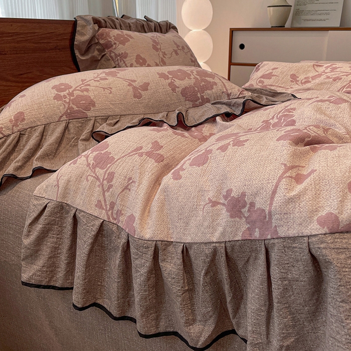 91家纺网 家纺一手货源 找家纺 （赛丽雅）2025秋冬新品130克加厚复古风印花磨毛四件套 悄颜