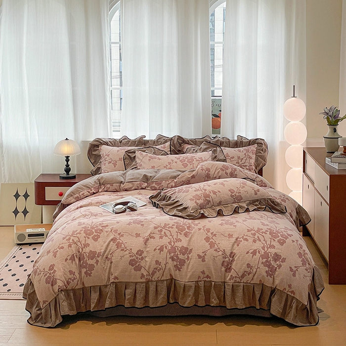 91家纺网 家纺一手货源 找家纺 （赛丽雅）2025秋冬新品130克加厚复古风印花磨毛四件套 悄颜