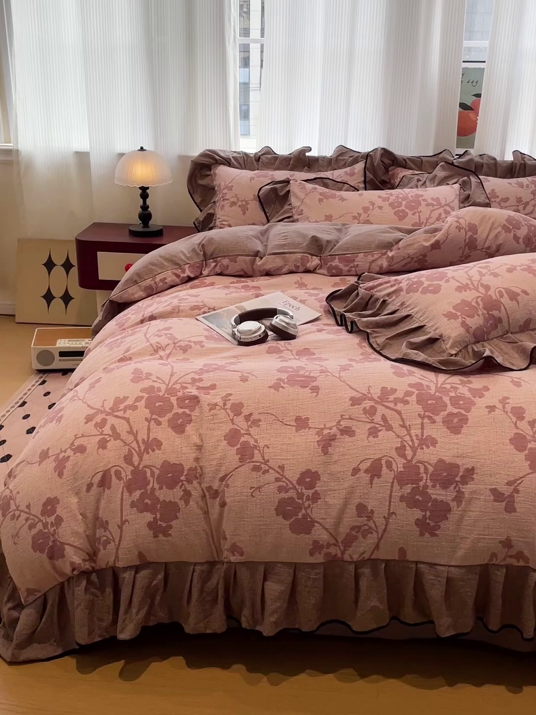 91家纺网 家纺一手货源 找家纺 （赛丽雅）2025秋冬新品130克加厚复古风印花磨毛四件套 悄颜